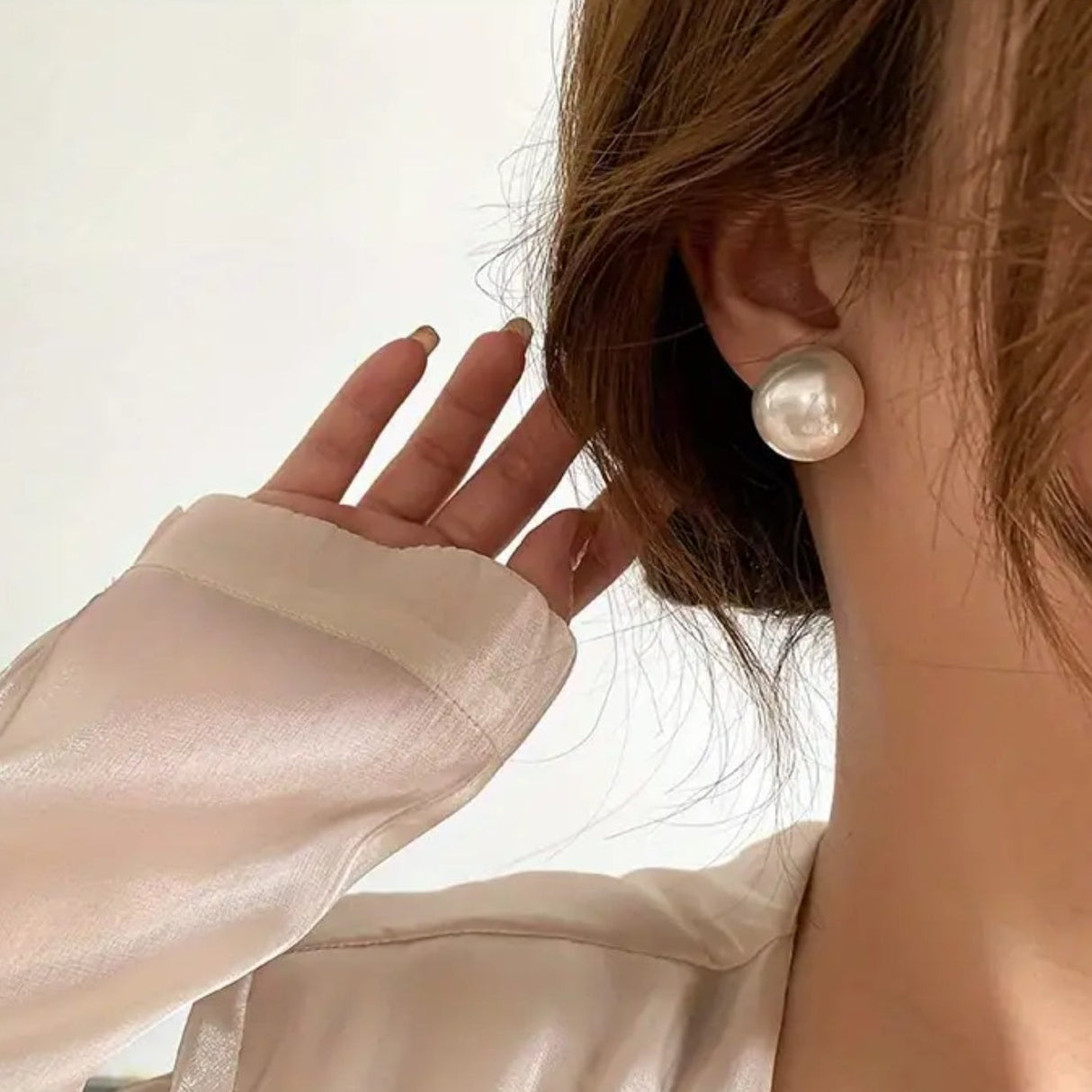 Grand Elegance Pearl Studs